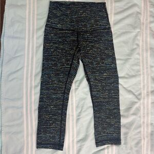 Lululemon cropped leggings size 6
